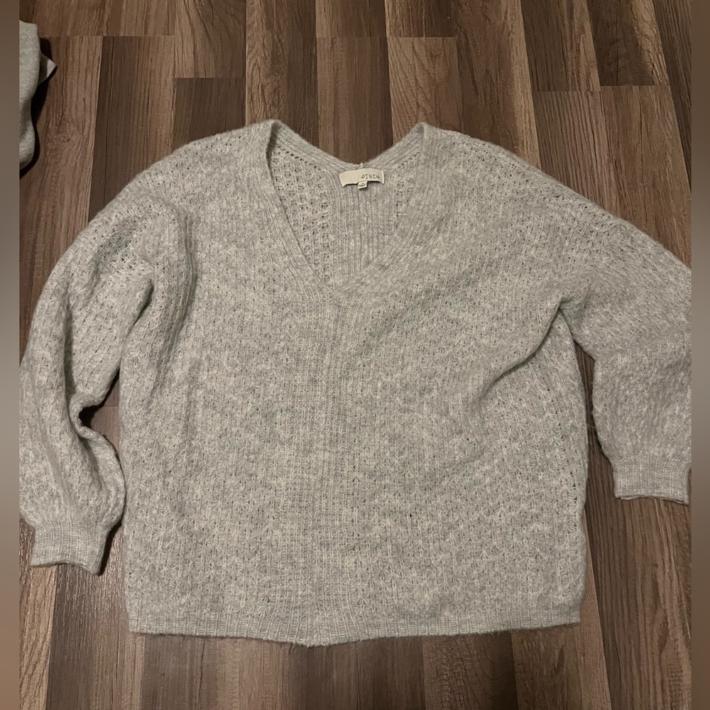 Pinch sweater oversized v neck size small
